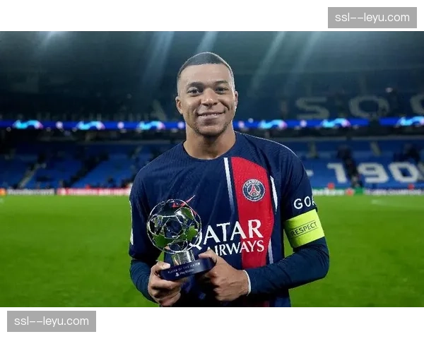 姆巴佩接受专访，坦言在巴黎的目标仍是首夺欧冠