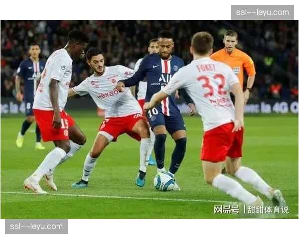 数据分析显示,兰斯客场战绩低迷,难阻雷恩冲击欧战区的步伐 数据分析显示,兰斯客场战绩低迷,难阻雷恩冲击欧战区的步伐