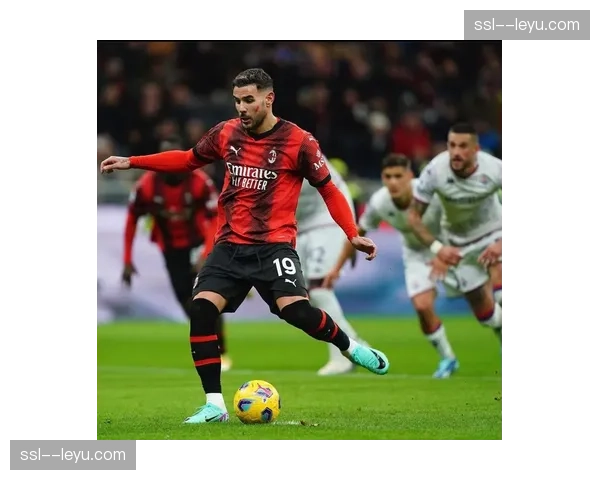 半场战报：AC米兰1-1博洛尼亚，吉鲁点射，齐尔克泽扳平