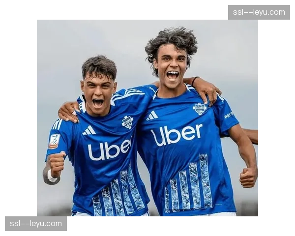 战后报告：维罗纳门将蒙蒂普高接抵挡，单场贡献9次扑救零封莱切