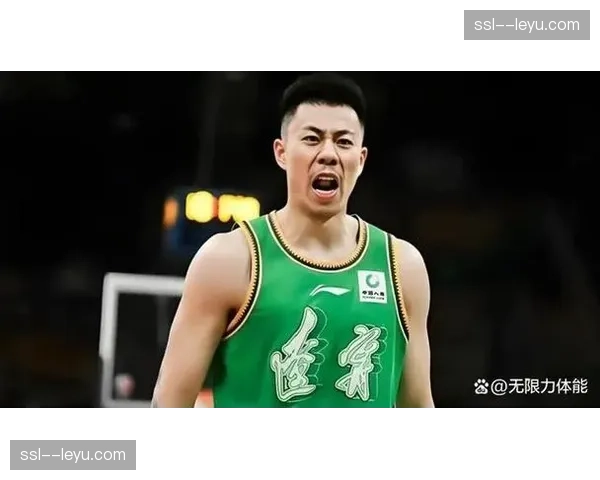 张镇麟快攻中完成隔人暴扣，引爆辽宁体育馆