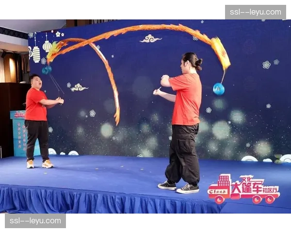 文化碰撞：世界杯大篷车营地内，各国车队厨师展示家乡美食