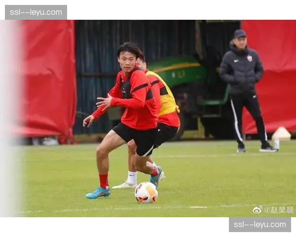 重庆铜梁龙陈纯新谈边路角色转变，从海港替补到球队进攻核心